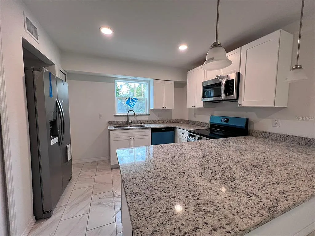 2 bed, 2.0 bath, 1040 sqft, $1,500 — Photo 3