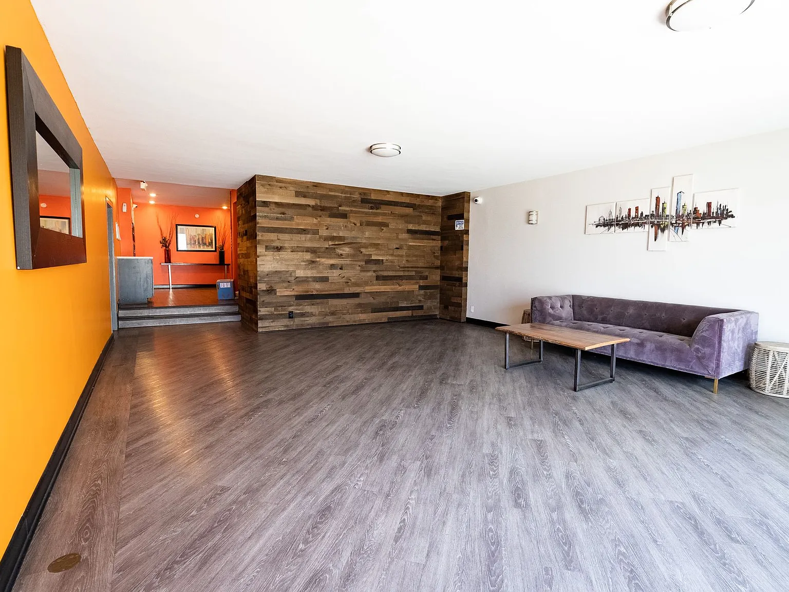 1371 S. Beverly Glen Blvd. — Photo 3