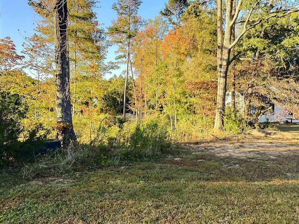 2nd image of 2910 Williams Rd