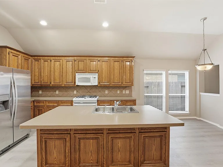 20931 Hamlet Ridge Ln — Photo 8