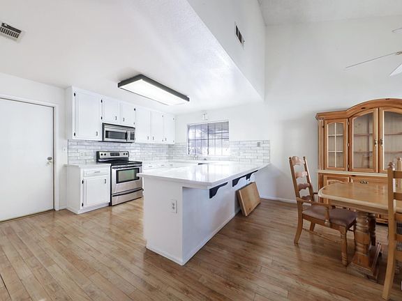 5th image of 6808 Autumn Ridge Dr