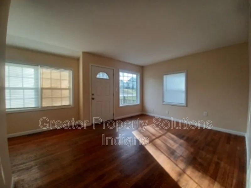 2 bed, 1.0 bath, $1,750 — Photo 3