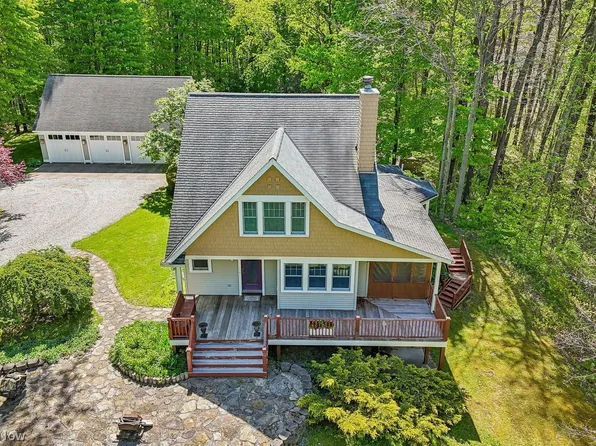 17151 Farmington Rd, West Farmington, OH 44491