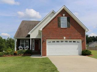 504 Creekview Ct, Burlington, NC 27217