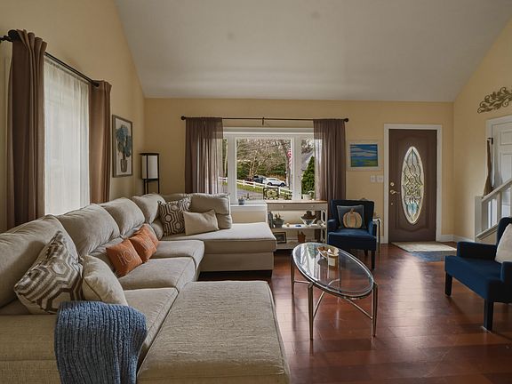 3rd image of 50 Samoset Road