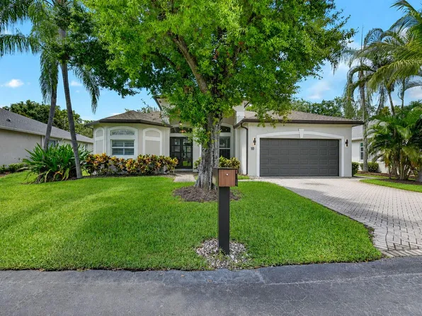 10 Lake Eden Dr, Boynton Beach, FL 33435