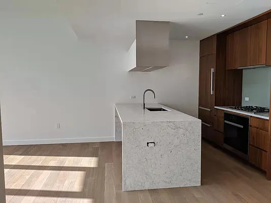 Rented by MaxInvest Real Estate, Inc. | media 37