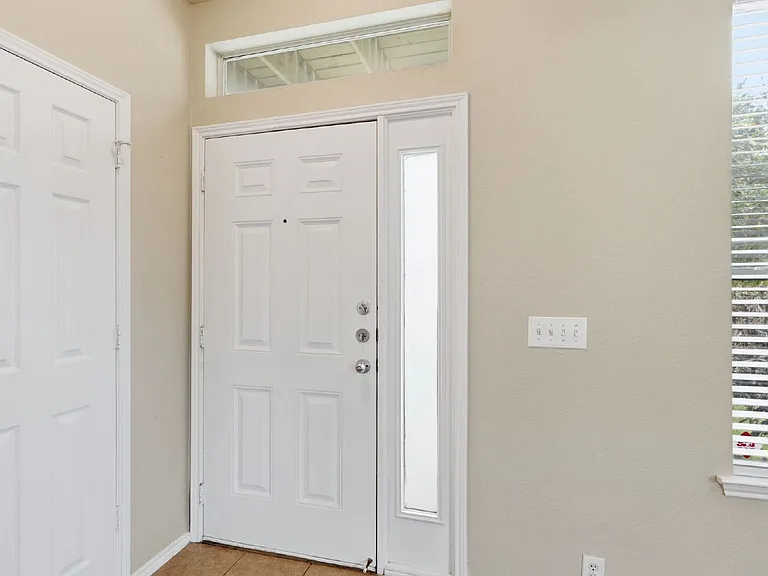 10849 Astor Dr — Photo 6