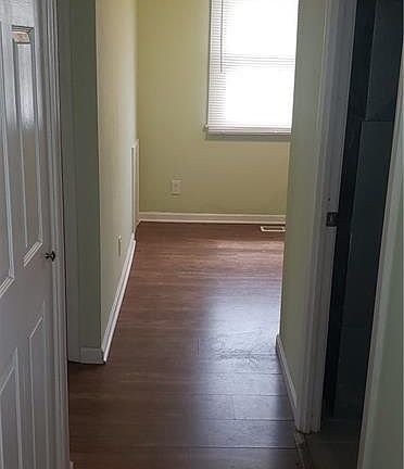 2nd image of 11909 Summerland Ave