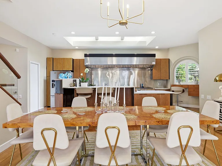 2828 Exeter Cir — Photo 14