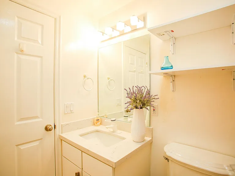 1218 Kenilworth Rd #B — Photo 14