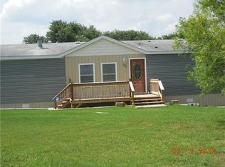 135 Indian Trl, Lockhart, TX 78644