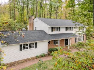 2221 Mockingbird Rd, Harrisburg, PA 17112