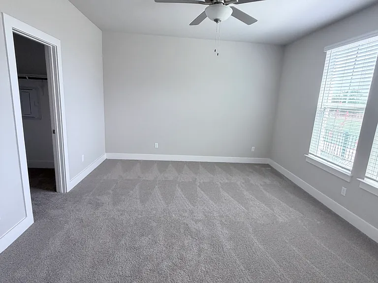 219 Pinnacle Ln — Photo 12