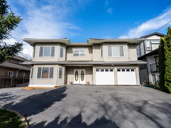 319 Lawrence St, New Westminster, BC V3M 5L3