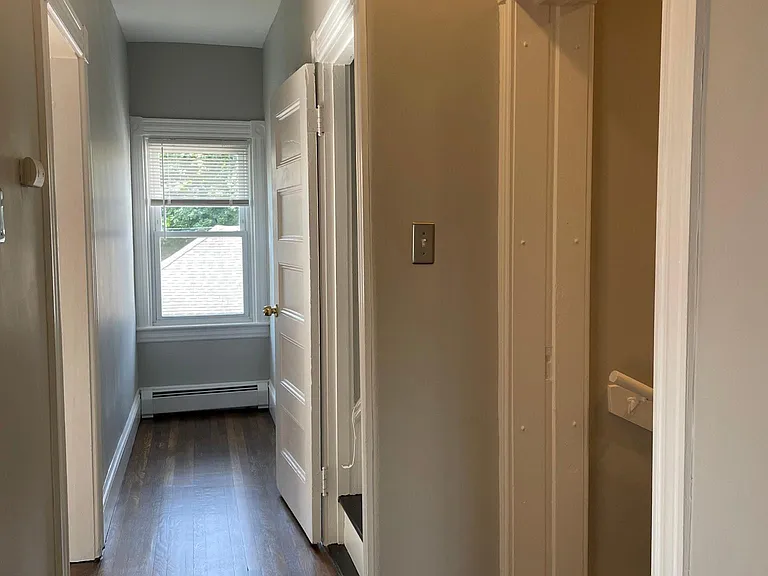 21 Phillips St — Photo 17