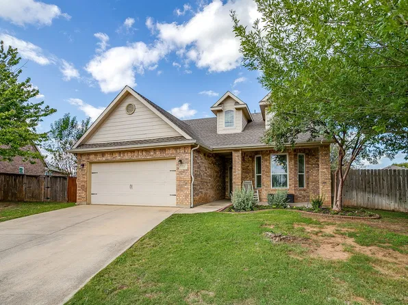 1236 Rosewood Ct, Crowley, TX 76036