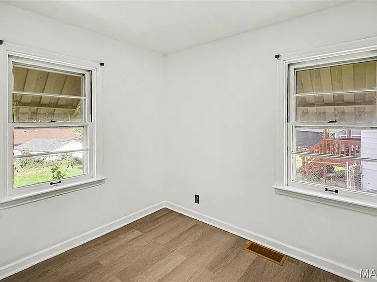 10205 Saint Daniel Ln — Photo 7