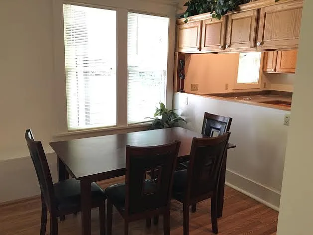 113 Dewitt Pl — Photo 5