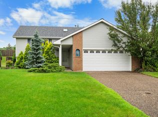 3824 Westbury Ln, Eagan, MN 55123