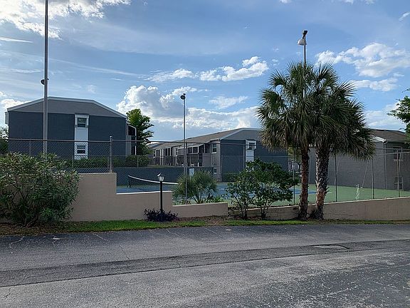 View - tennis court from 550