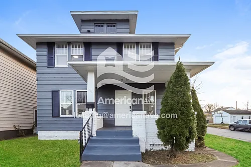 1002 E Victoria St Photo 1