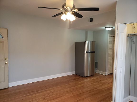 3rd image of 4833 N Kimball Ave