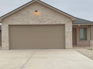 326 E 76th St, Lubbock, TX 79404