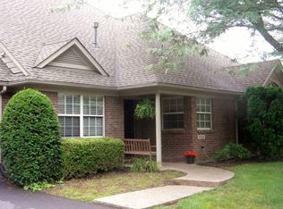 9804 Pictor Ct, Louisville, KY 40241