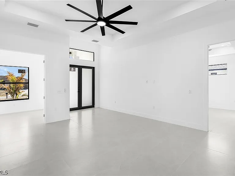 2200 NE 15th Ave — Photo 7