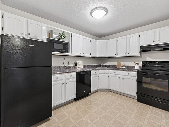 4th image of 4400 36th Ave N APT 210