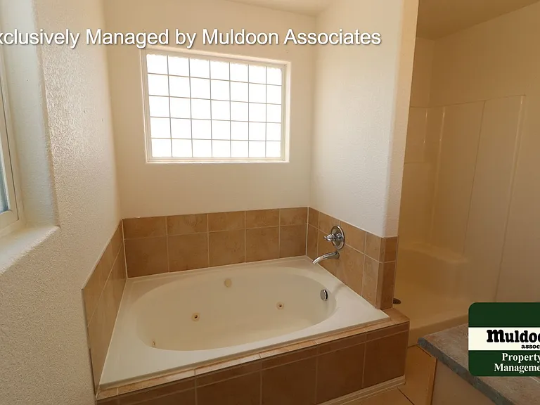 1661 W Siesta Dr — Photo 15