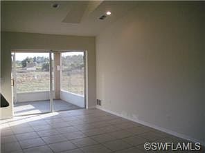 3rd image of 2720 39th Ave NE