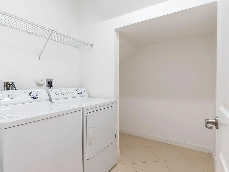 10283 Wellington Parc Dr — Photo 24