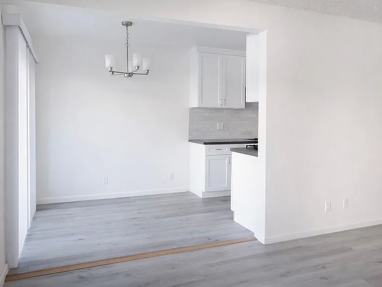 816 Larch St — Photo 2