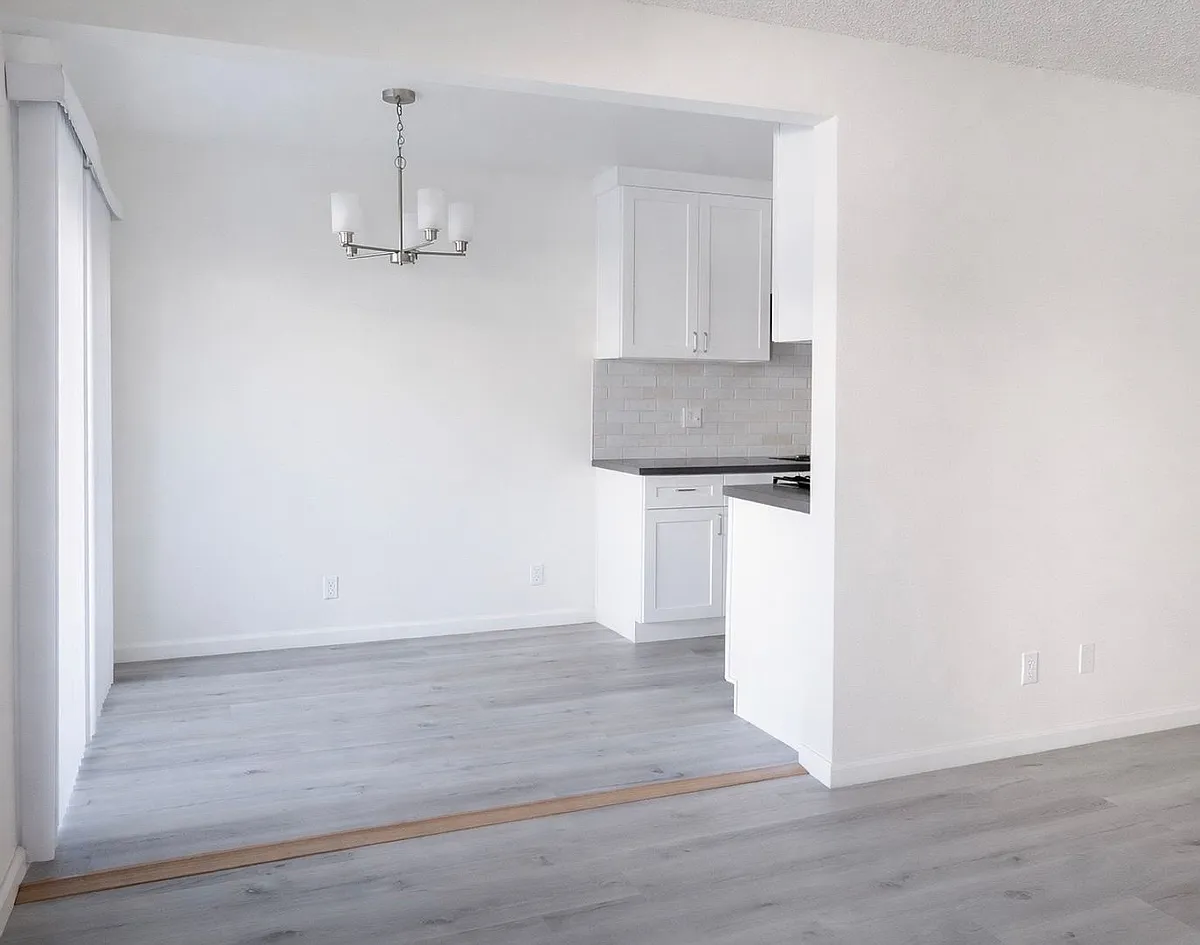 Building Photo - 816 Larch St