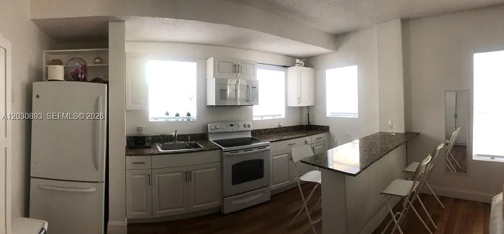 The Sheridan Condo — Photo 3