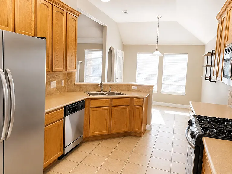 24914 Rosevale Ct — Photo 4