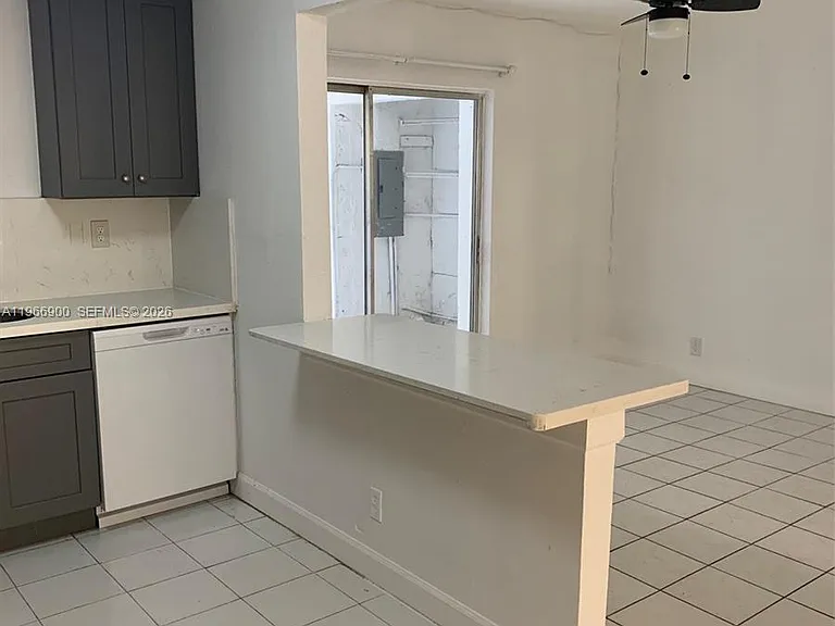 6520 SW 41st St #6520 — Photo 8