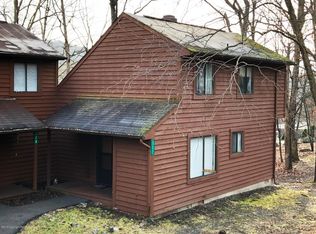 327 Crewe Ct UNIT 327, Bushkill, PA 18324