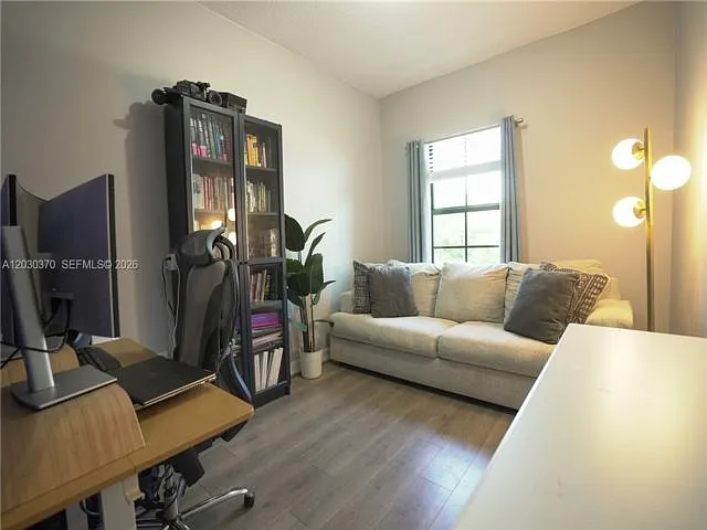 10111 Akenside Dr — Photo 10
