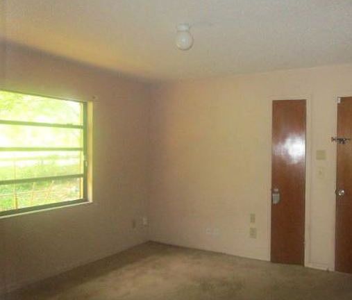 4th image of 12500 SE 115th Ave