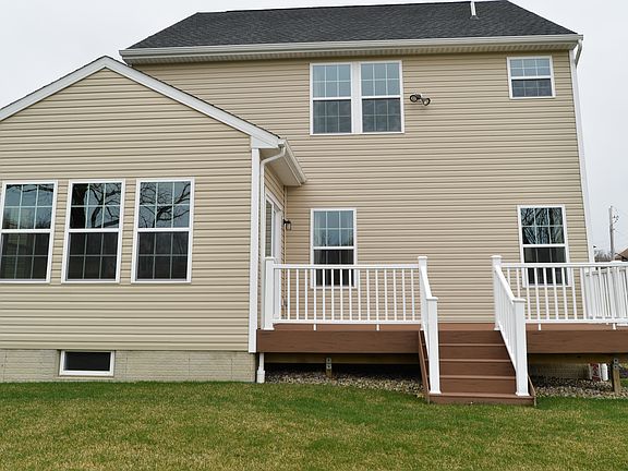 2nd image of 1448 Crescent Dr