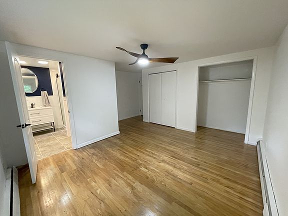 3rd image of 8 Sweet Brier Dr