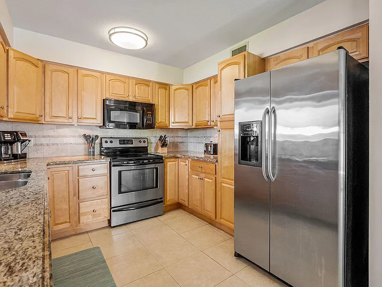 4850 NE 25th Ave W #WEST — Photo 38