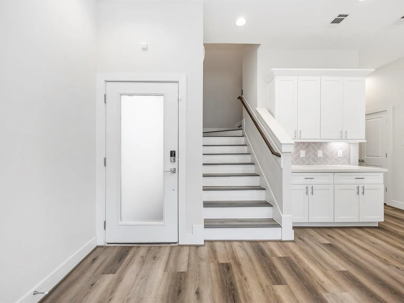 3 bed, 2.5 bath, 1780 sqft, $2,499 — Photo 4