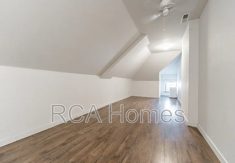 1037 E Tabor St — Photo 16