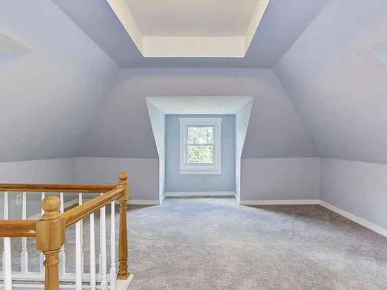 439 Park Ave — Photo 20