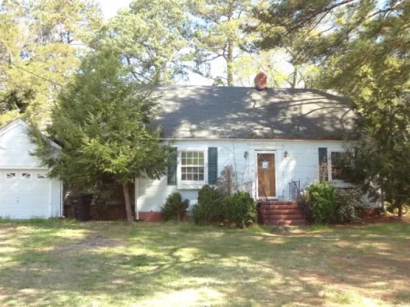 4222 Winchester Dr, Portsmouth, VA 23707