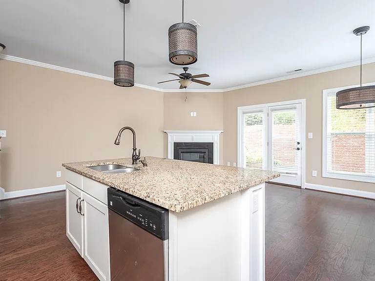 2123 Scarlet Maple Dr — Photo 8